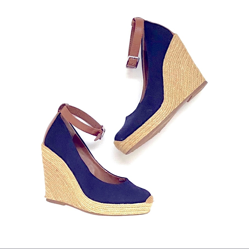 🖤BCBGeneration Canvas Wedges - Picture 3 of 11